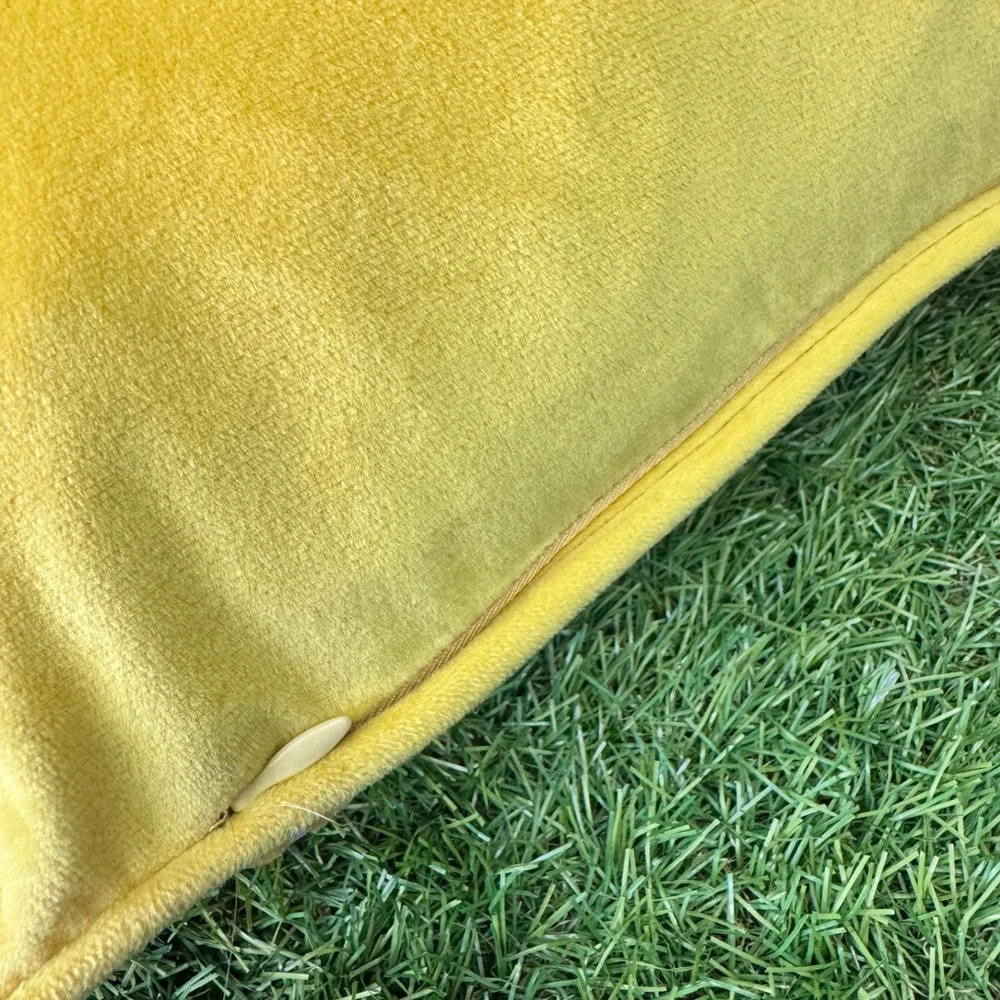 Casa Decor Throw Pillow Unisex 20x13‎ Mustard Yellow Excellent